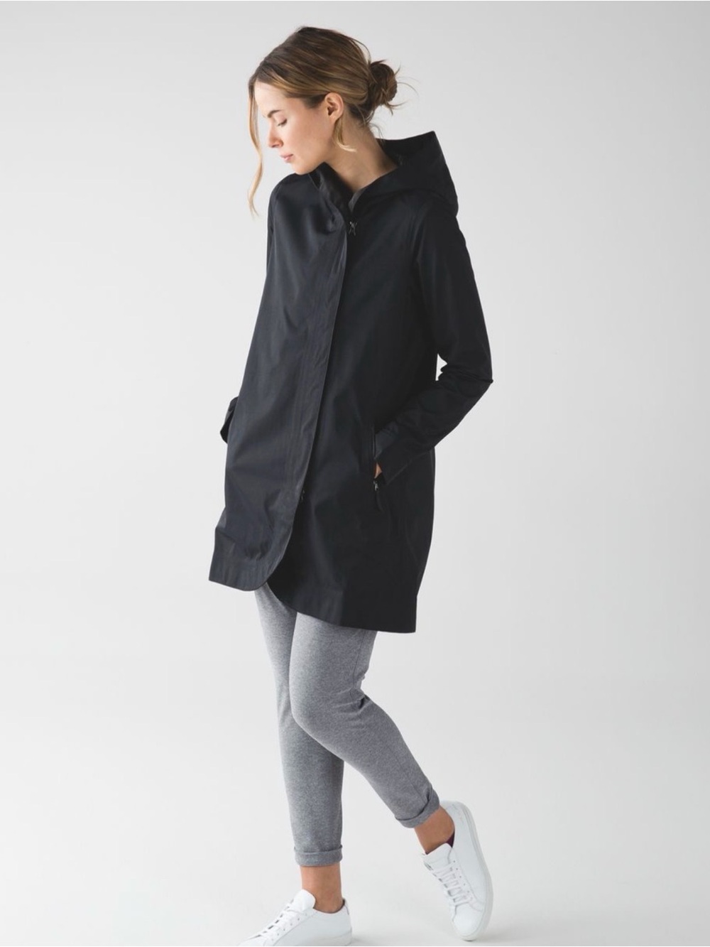Lululemon Savasana II Waterproof Jacket Womens size 6 Black